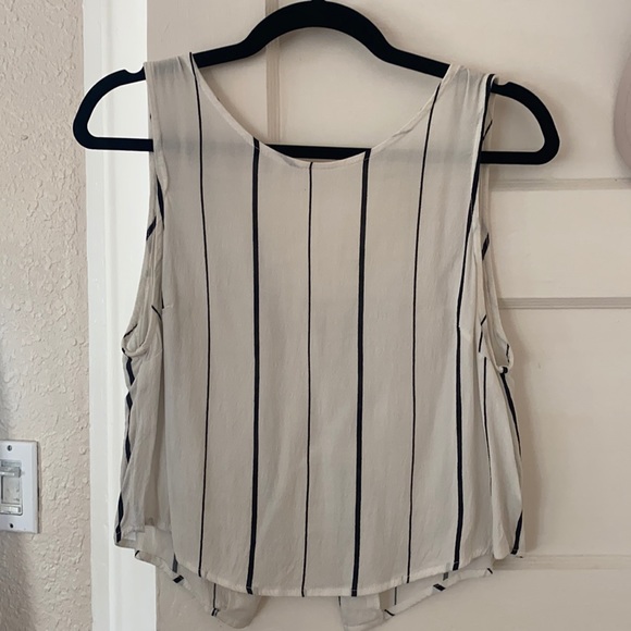 Striped Open Back Tank 🤍 - Picture 2 of 4